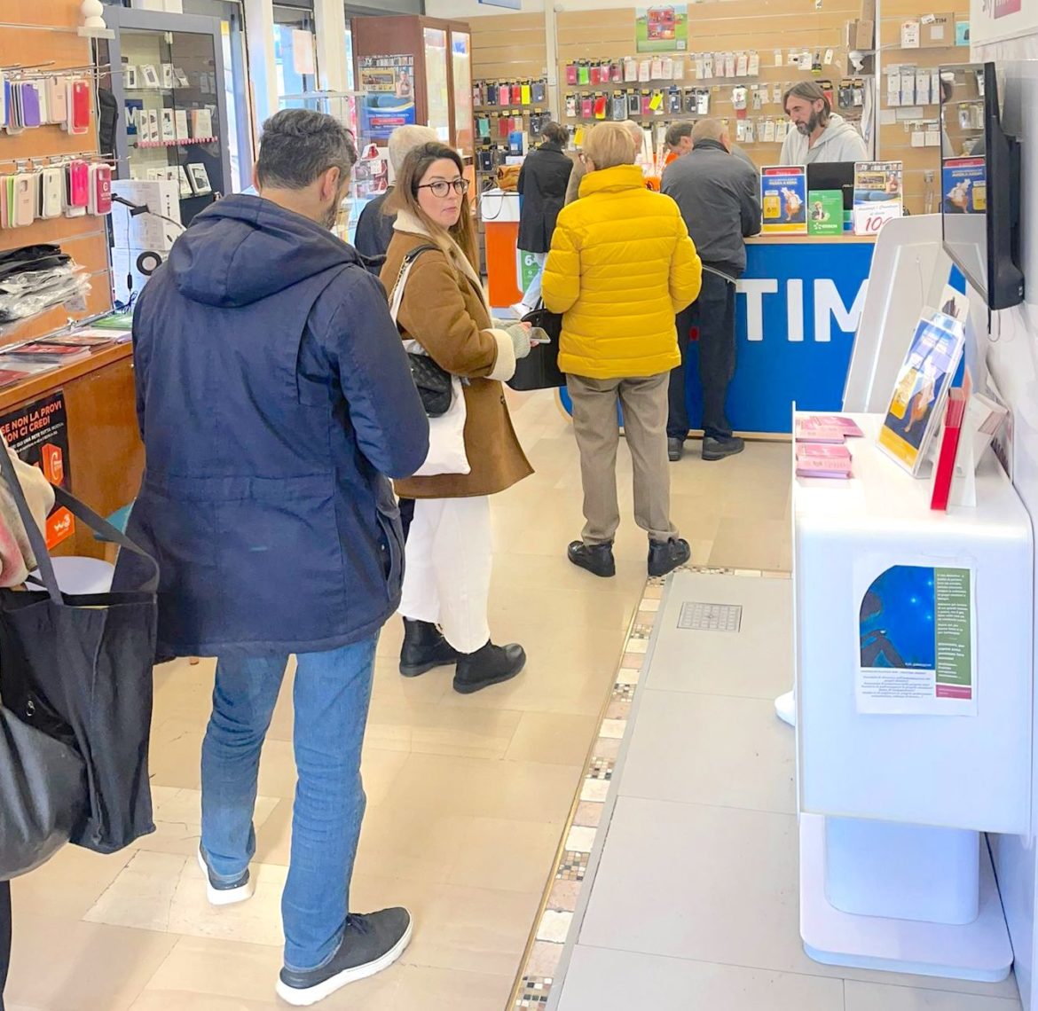 telefonia lorenteggio 35