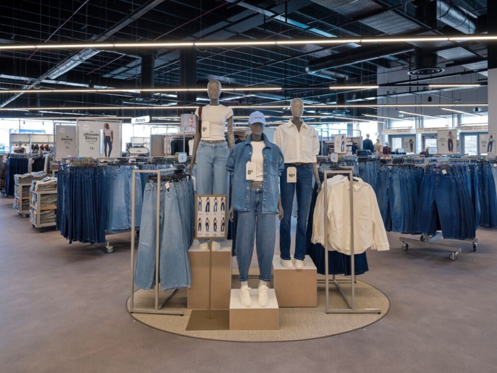 Primark Opens in Naples Grande Sud (2)